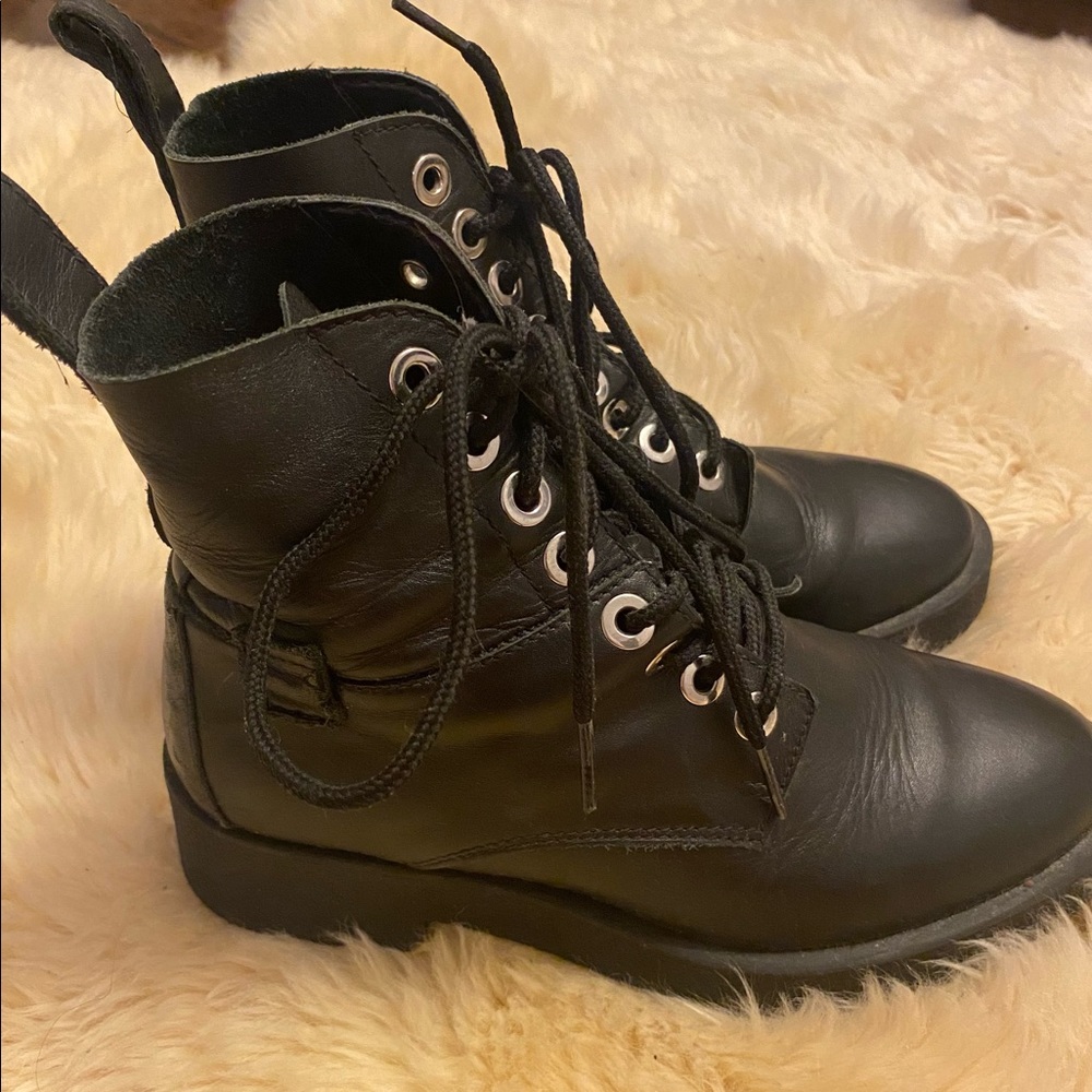 Steve Madden Envious Combat Boot Size 7 - image 2